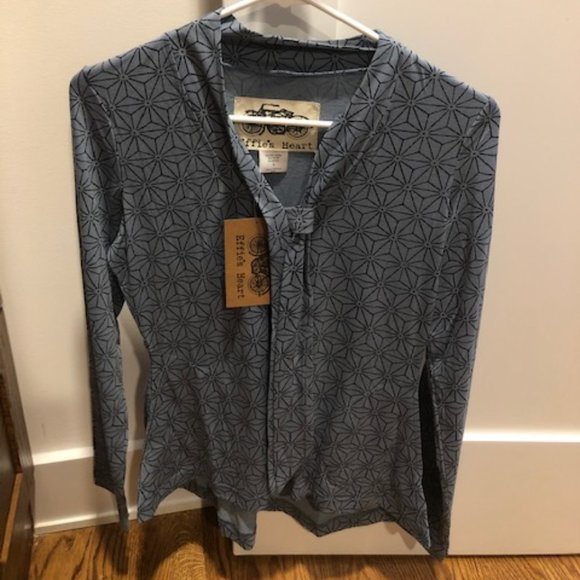 Effie’s Heart NWT blue black pattern top size S - Picture 1 of 5